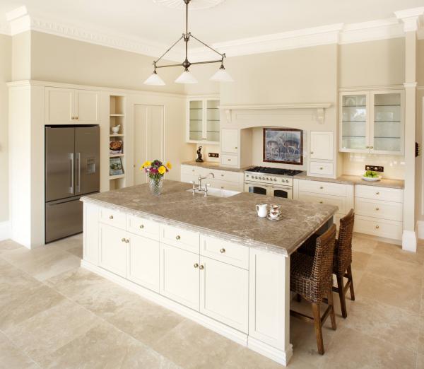 سنگ تراورتن چیست؟ (تاریخچه و کاربردها)