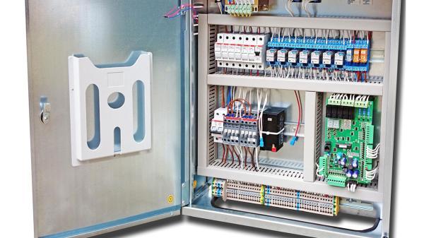 وظایف تابلو فرمان آسانسور چیست؟