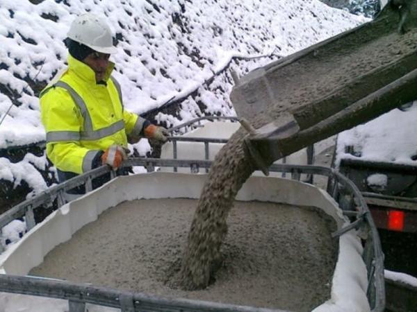 ضدیخ بتن چیست و چه کاربردی در صنایع ساختمانی دارد؟